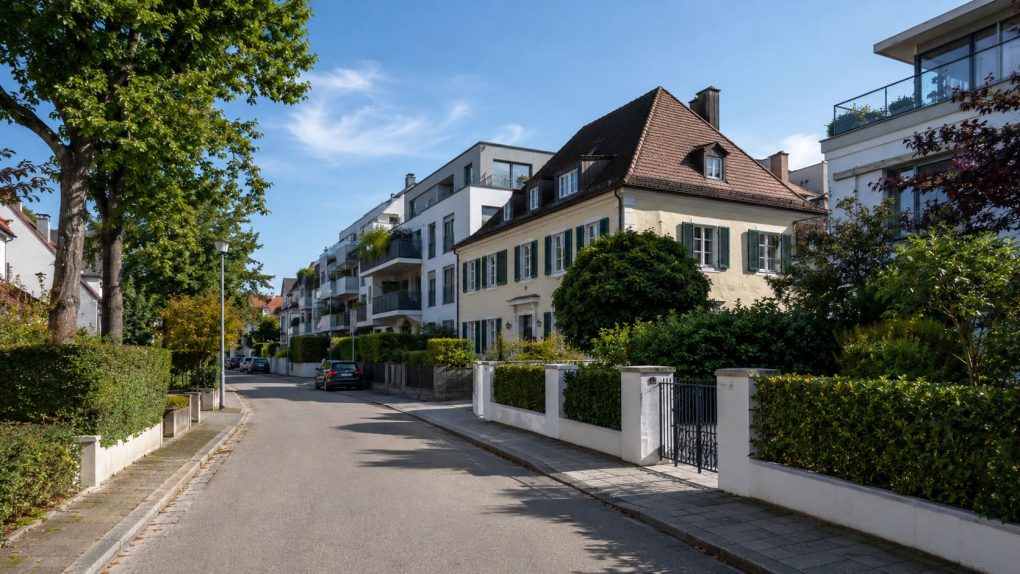 Schlüsseldienst Moosach – Einsatzgebiet in München mit Wohngebäuden, wo schnelle Türöffnungen nötig sind